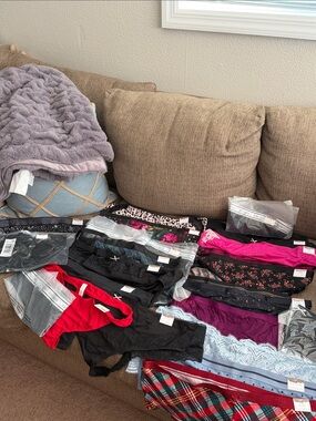 24 pairsWomen’s Brand New Cacique Panties